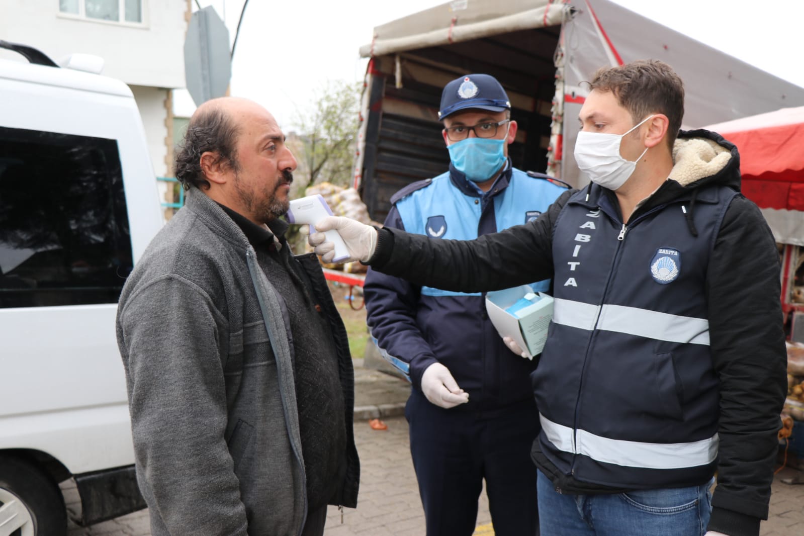 KAVAK PAZARI KORONAVİRÜSE KAPALI